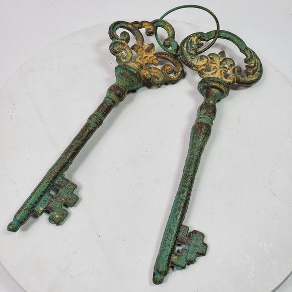 Vintage 2 Large Iron 12 Inch Skeleton Keys On Ring Rusty Distressed Patina - Picture 5 of 6